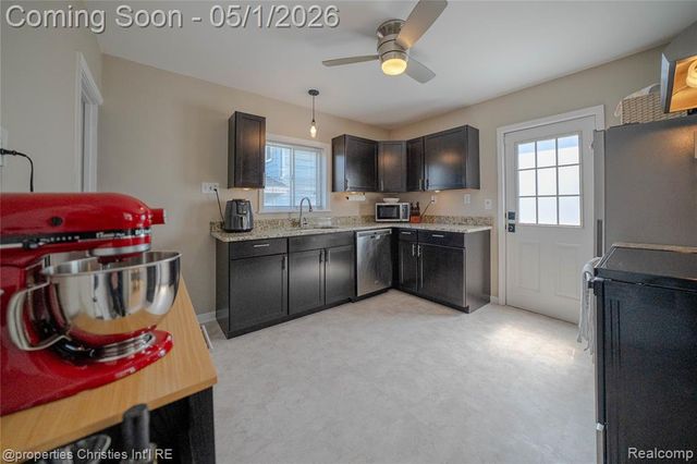 1220 Orchard Street, Ferndale, MI 48220