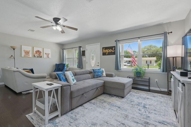 513 Newcastle Drive, Fort Walton Beach, FL 32547
