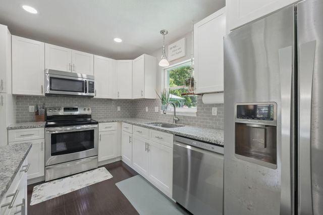 513 Newcastle Drive, Fort Walton Beach, FL 32547