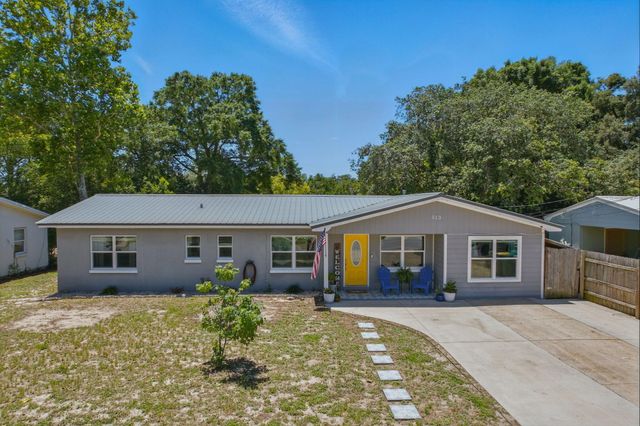513 Newcastle Drive, Fort Walton Beach, FL 32547