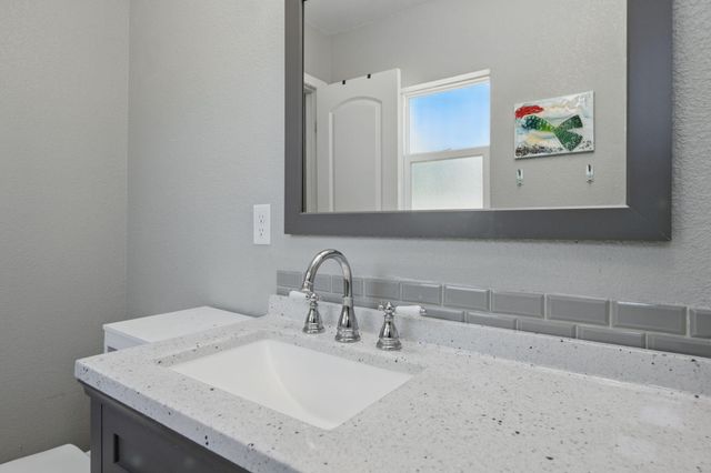 513 Newcastle Drive, Fort Walton Beach, FL 32547