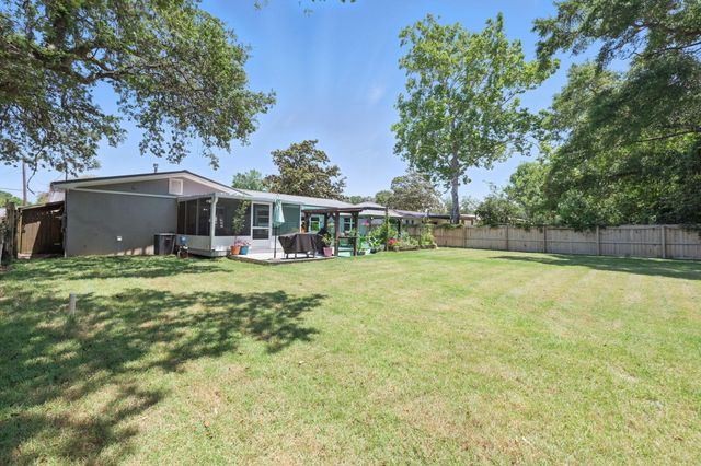 513 Newcastle Drive, Fort Walton Beach, FL 32547