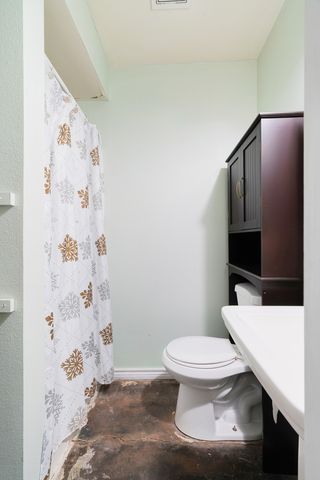 1975 Brown Avenue, Paris, TX 75460
