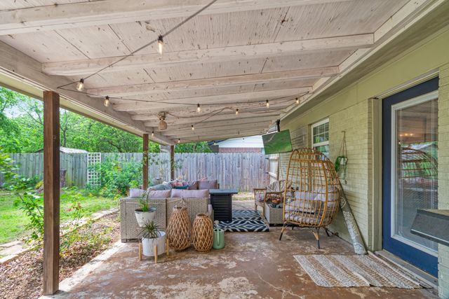 1975 Brown Avenue, Paris, TX 75460