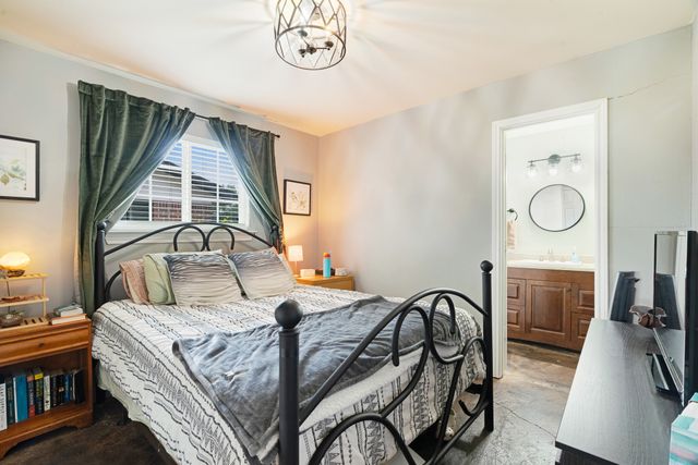1975 Brown Avenue, Paris, TX 75460