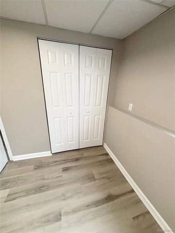 8644 Lillian Drive, Berlin Charter Township, MI 48166