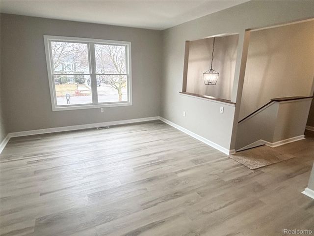 8644 Lillian Drive, Berlin Charter Township, MI 48166