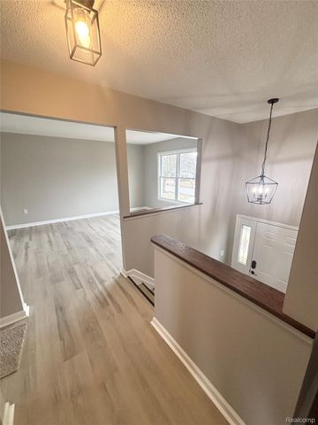 8644 Lillian Drive, Berlin Charter Township, MI 48166