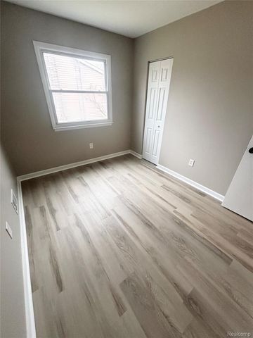 8644 Lillian Drive, Berlin Charter Township, MI 48166