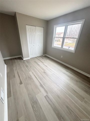 8644 Lillian Drive, Berlin Charter Township, MI 48166