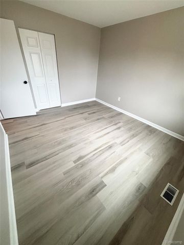 8644 Lillian Drive, Berlin Charter Township, MI 48166