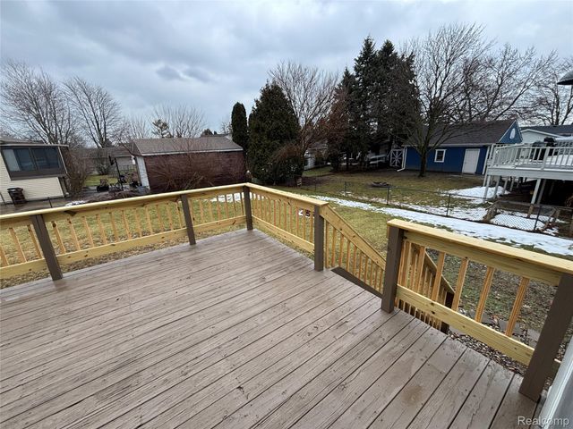 8644 Lillian Drive, Berlin Charter Township, MI 48166