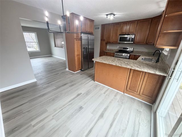 8644 Lillian Drive, Berlin Charter Township, MI 48166