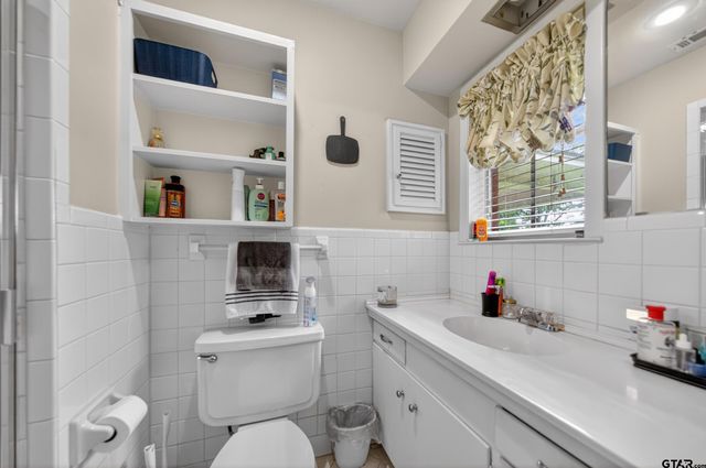 813 E Clinton Avenue, Athens, TX 75751