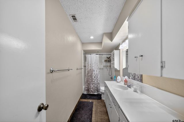 813 E Clinton Avenue, Athens, TX 75751
