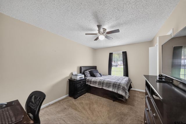 813 E Clinton Avenue, Athens, TX 75751