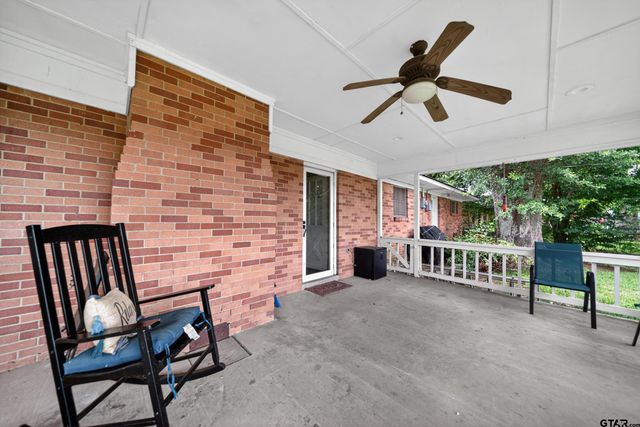 813 E Clinton Avenue, Athens, TX 75751
