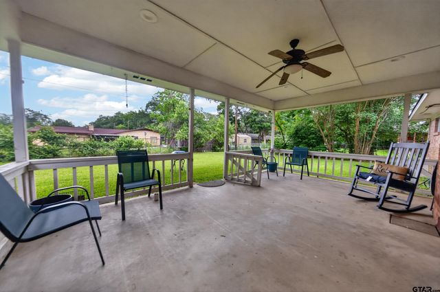 813 E Clinton Avenue, Athens, TX 75751