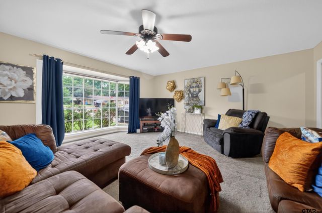 813 E Clinton Avenue, Athens, TX 75751
