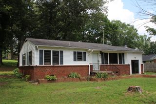 309 Rickenbacker Dr, Tullahoma, TN 37388