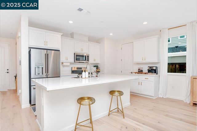 3287 Delta Coves Dr, Bethel Island, CA 94511