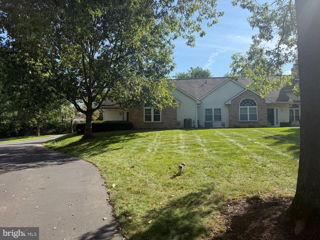 120 COTSWOLD CT, Souderton, PA 18964