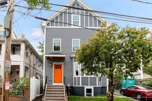 10 Brook St 1, Somerville, MA 02145