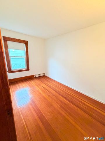 84 Putnam Street, Bristol, CT 06010