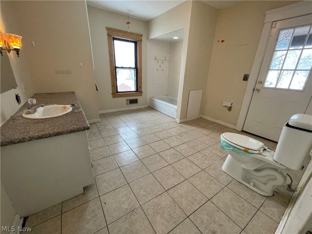 340 N Prospect Street, Ravenna, OH 44266