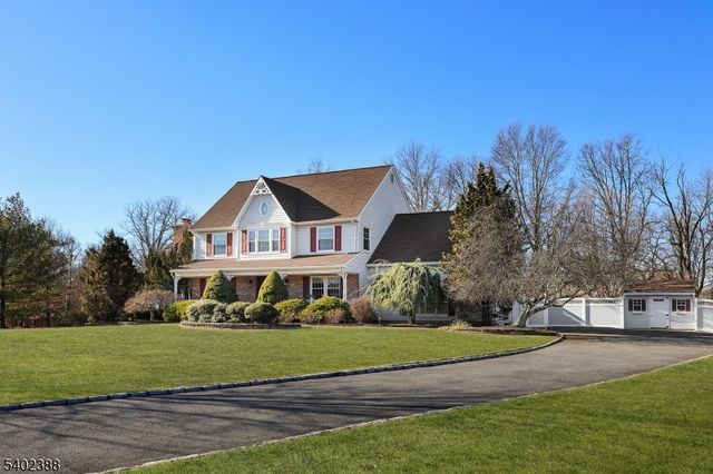 8 Bronson Way, Montgomery Twp., NJ 08558