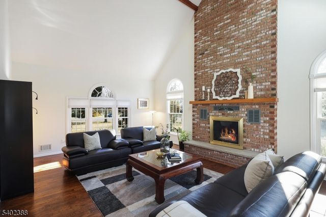 8 Bronson Way, Montgomery Twp., NJ 08558