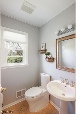 8 Bronson Way, Montgomery Twp., NJ 08558