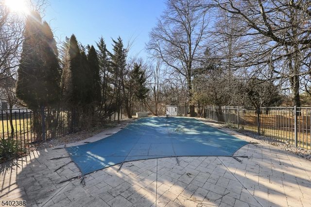 8 Bronson Way, Montgomery Twp., NJ 08558