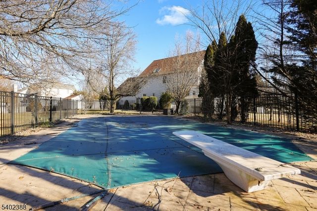 8 Bronson Way, Montgomery Twp., NJ 08558