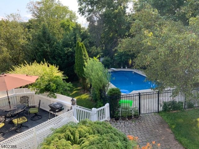 8 Bronson Way, Montgomery Twp., NJ 08558