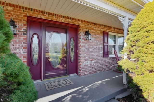 8 Bronson Way, Montgomery Twp., NJ 08558