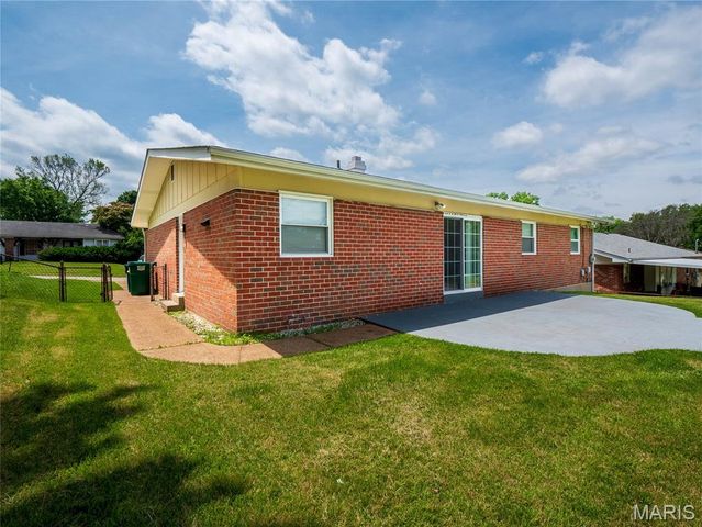 4347 Varano Drive, Florissant, MO 63033