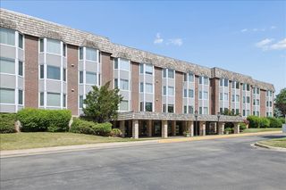 400 Ascot Drive 3E, Park Ridge, IL 60068