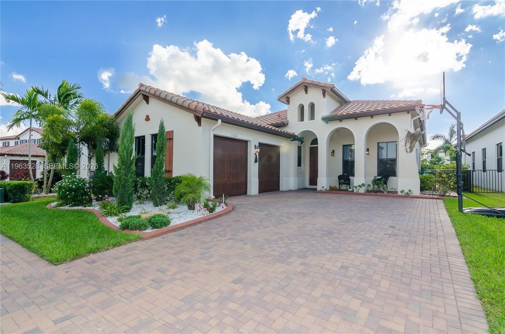 3126 NW 83rd Way, Cooper City, FL 33024