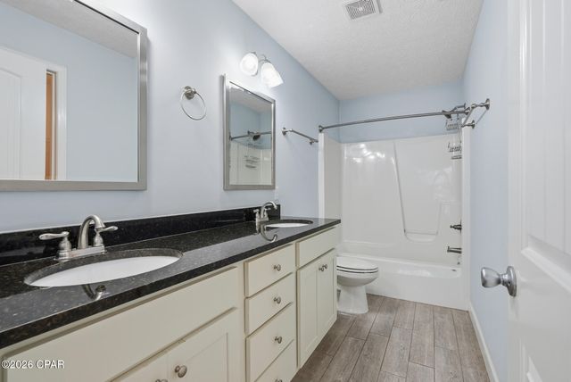 2415 Causeway Manor Court, Panama City, FL 32408