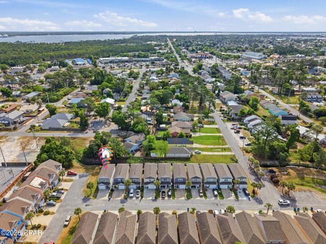 2415 Causeway Manor Court, Panama City, FL 32408