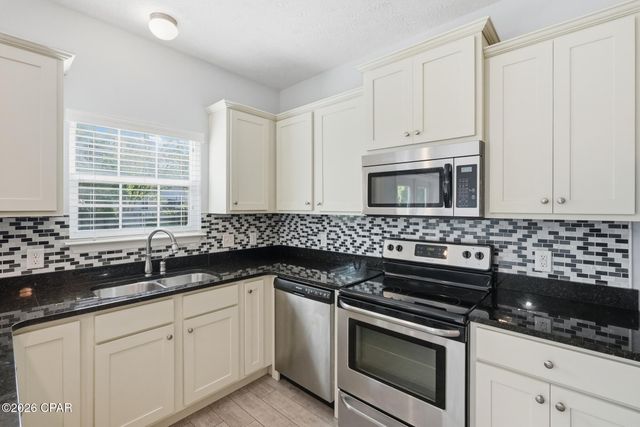 2415 Causeway Manor Court, Panama City, FL 32408