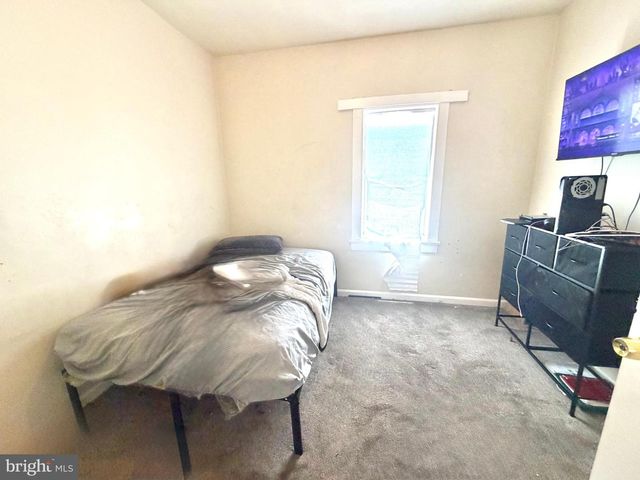 5314 DIX ST NE, Washington, DC 20019