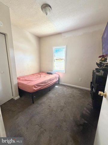 5314 DIX ST NE, Washington, DC 20019