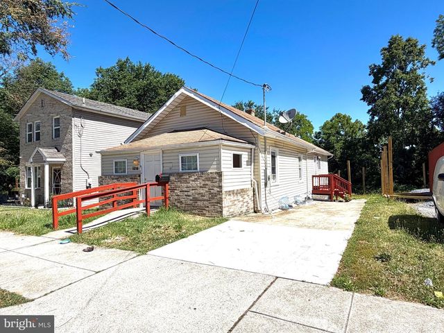 5314 DIX ST NE, Washington, DC 20019