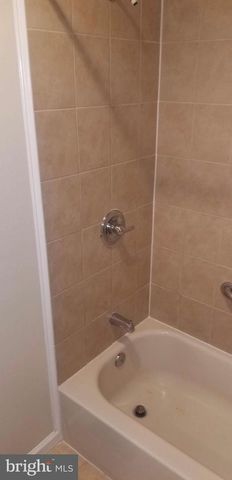 5314 DIX ST NE, Washington, DC 20019