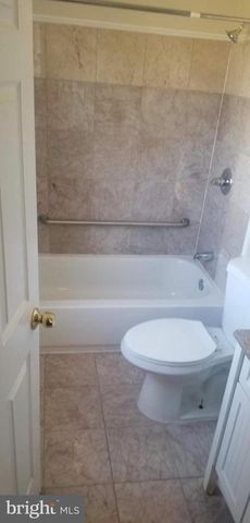 5314 DIX ST NE, Washington, DC 20019