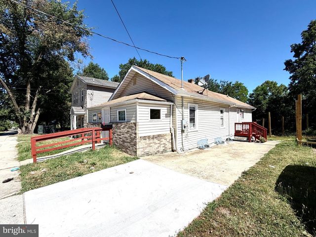 5314 DIX ST NE, Washington, DC 20019