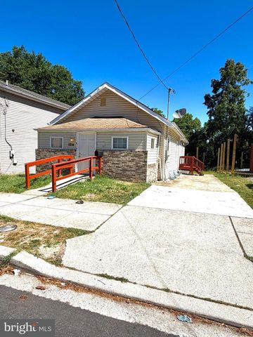 5314 DIX ST NE, Washington, DC 20019