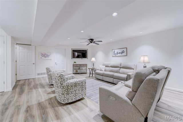 64 Hickory Meadows Court, O'fallon, MO 63366